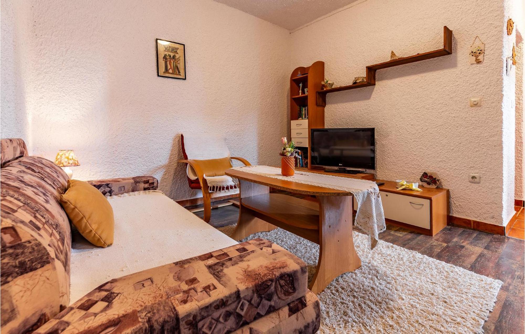 Lovely Apartment In Premantura With Wifi Экстерьер фото