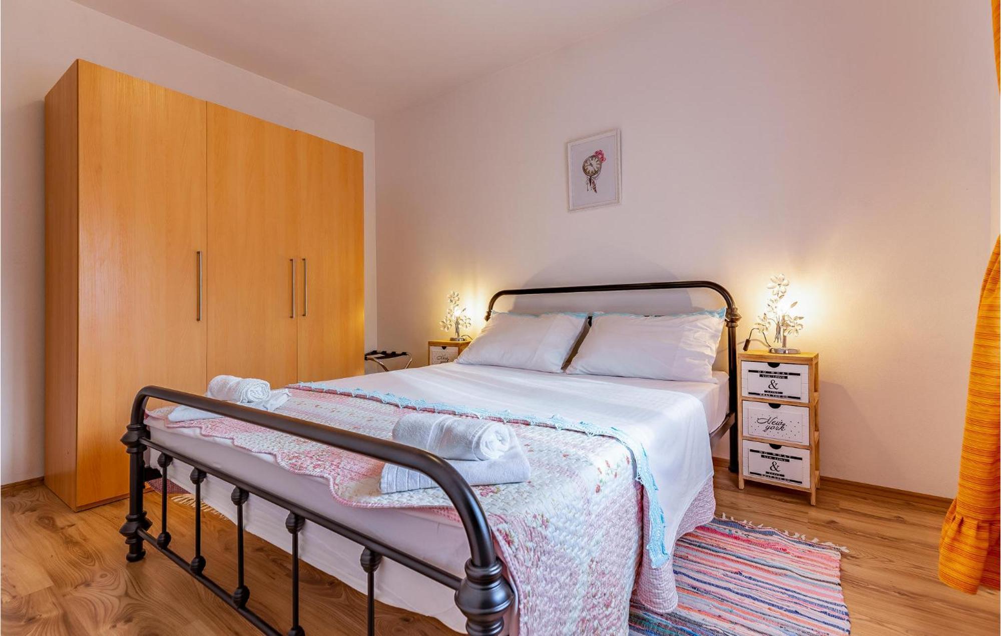 Lovely Apartment In Premantura With Wifi Экстерьер фото